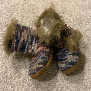 3/$30 🛒 Cute Faux Fur Kids Boots